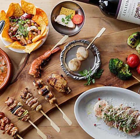 梅雨でも駅近なら安心！6月の飲み会は「YAKITORI DINER THE HICKORY BIRD 梅田店」で乾杯｜YAKITORI DINER THE HICKORY BIRD 梅田店